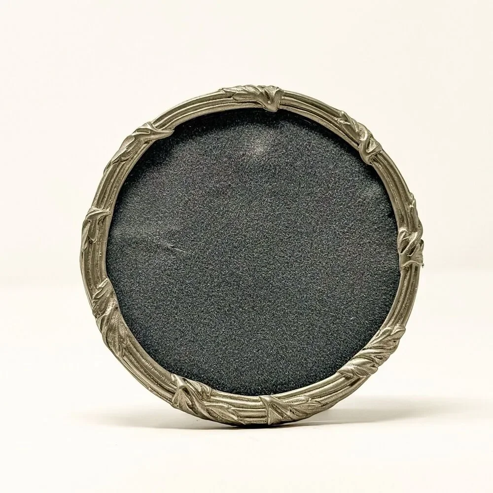Vintage MMA Metropolitan Museum of Art Round Pewter Picture Frame 3.75”